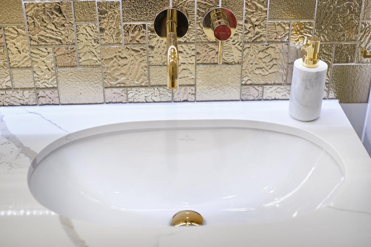 Luxury Del Sol Apartments 斯维诺乌伊希切 外观 照片